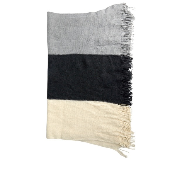 ✨HOST PICK!!✨🌸Donni Tri Colour Scarf🌸 - Picture 3 of 4